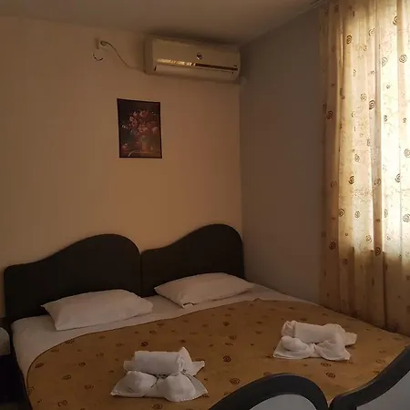 بيت ضيافة Eli *